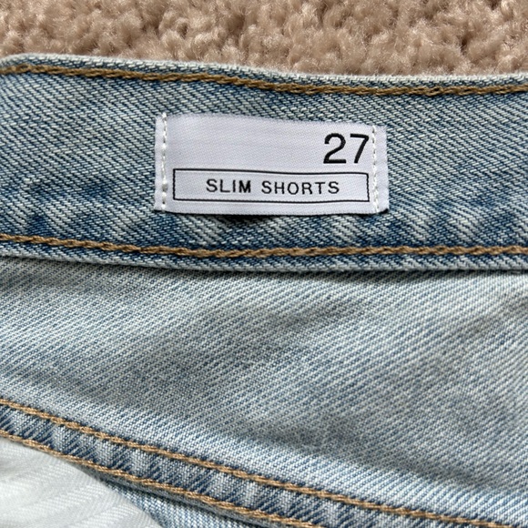NWT GAP Mid Rise Slim Denim Shorts - Picture 3 of 9